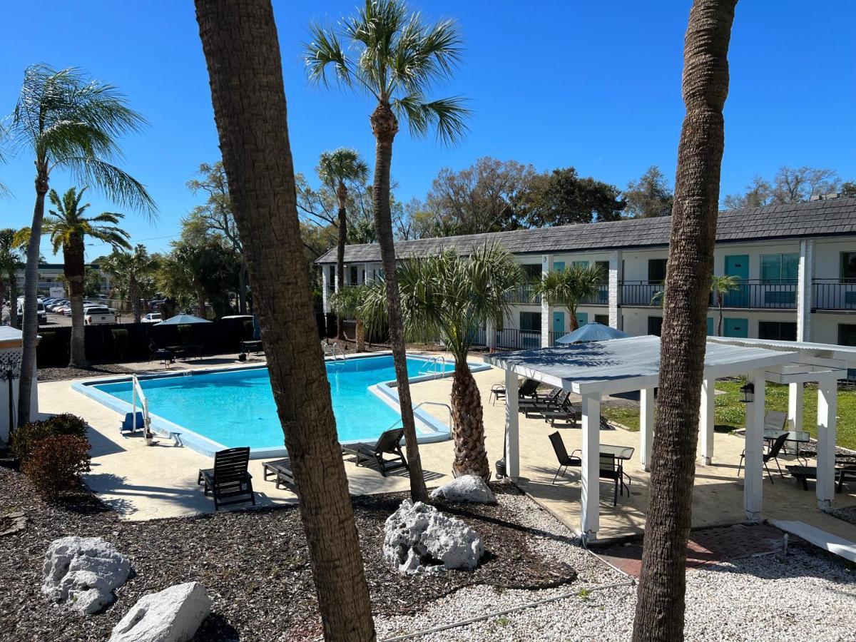 Rodeway Inn Clearwater - Central Exteriér fotografie
