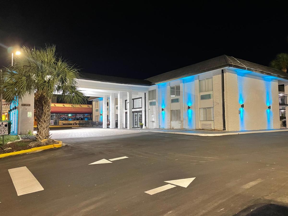 Rodeway Inn Clearwater - Central Exteriér fotografie