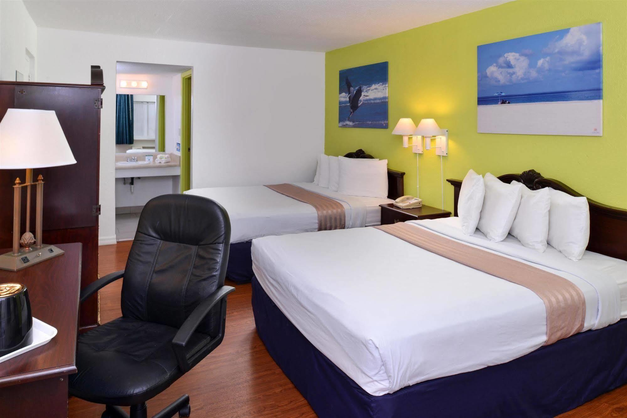 Rodeway Inn Clearwater - Central Exteriér fotografie